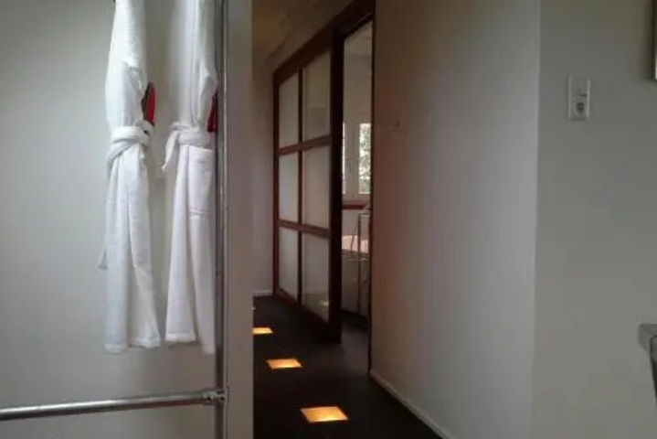 Room 2 of 16