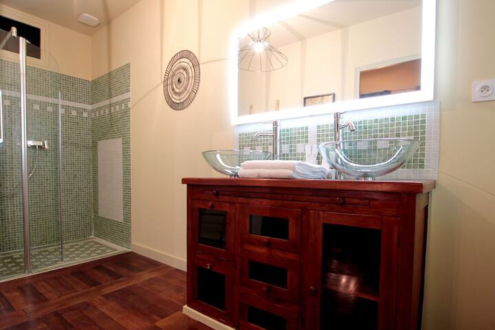 Room 60 of 71