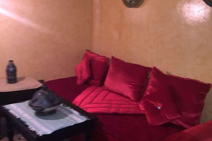 Room 10 of 12