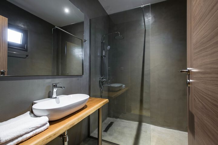 Clean Restrooms