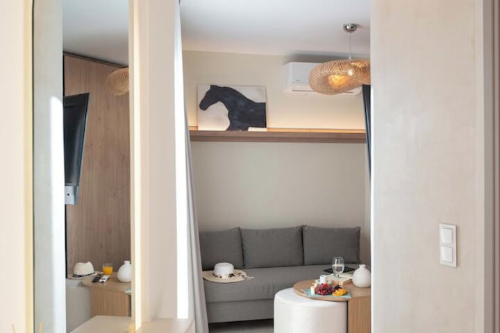 Room 30 of 204
