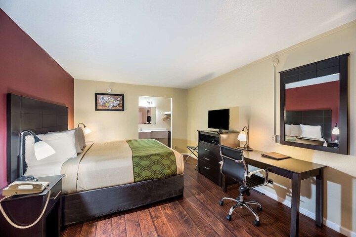 Room 16 of 37