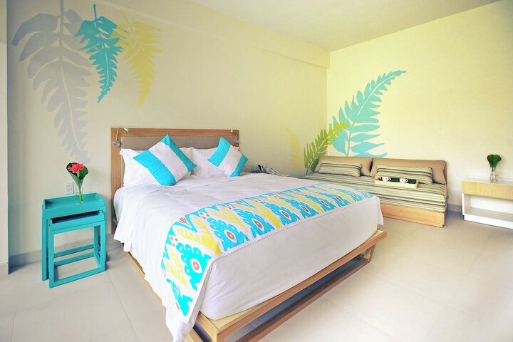Room 4 of 23