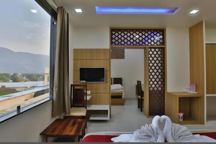 Hotel Krish Palace