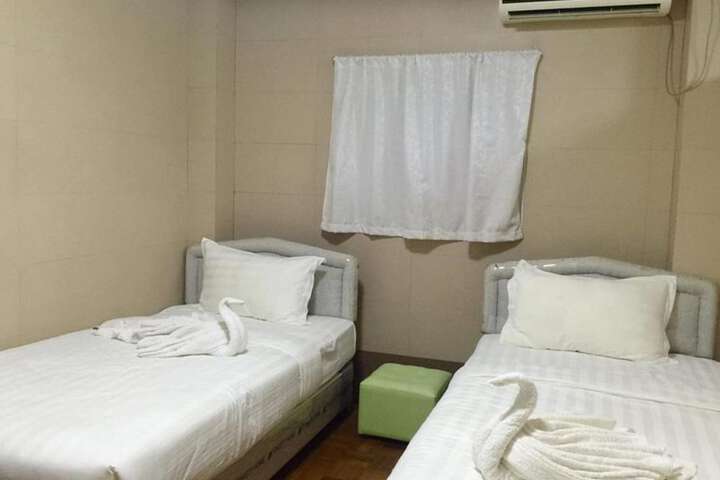 Room 8 of 29