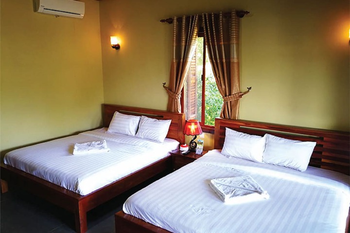 Room 13 of 17