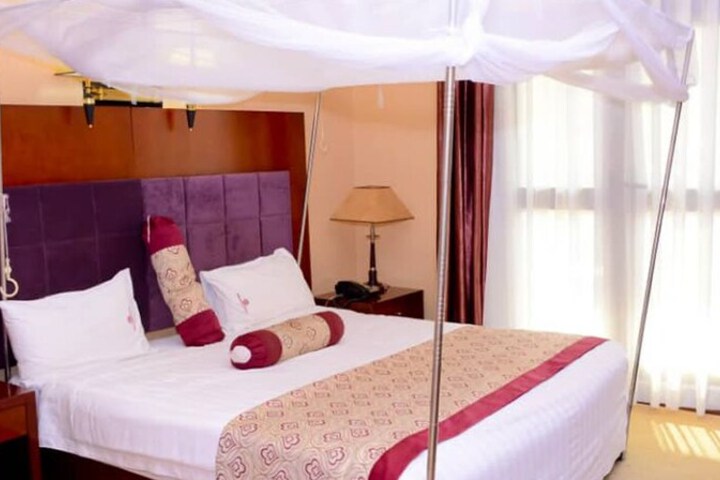 Room 4 of 31