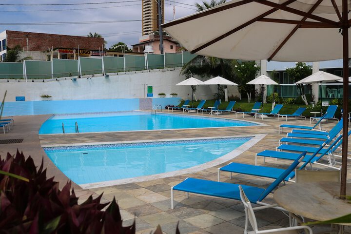 Pool 23 of 33