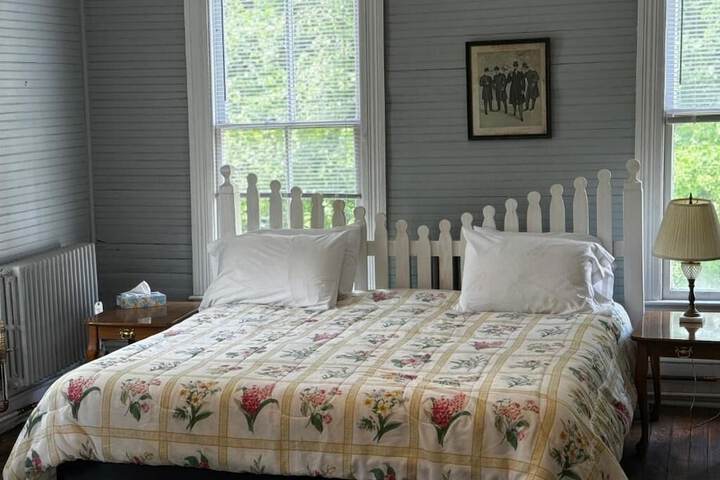 Room 2 of 6
