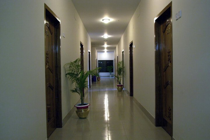 Ballroom/Hall 46 of 52