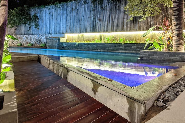 Pool 64 of 83