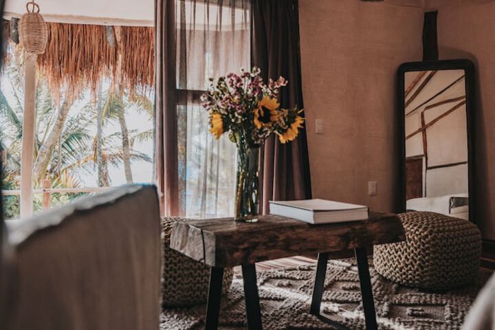Room 5 of 245