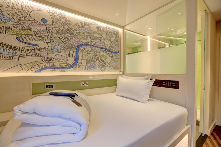 Room 4 of 31