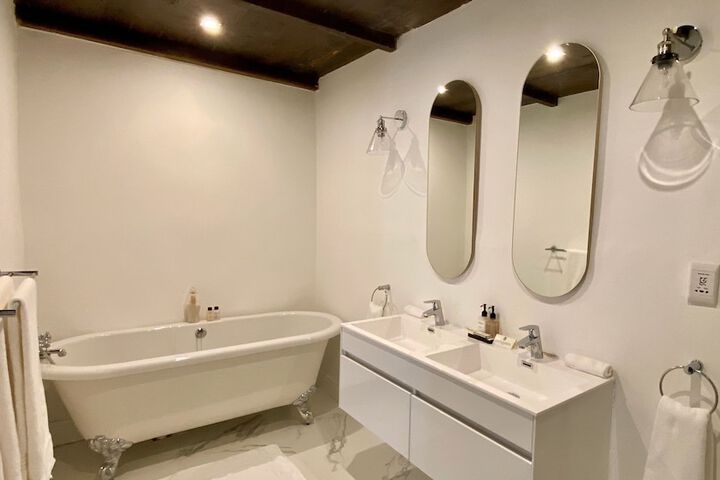 Room 20 of 46