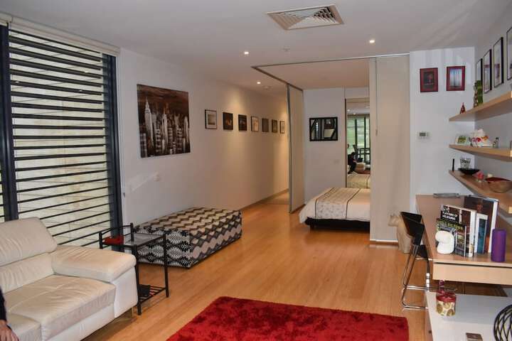 Room 2 of 17