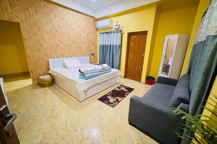 Room 4 of 19