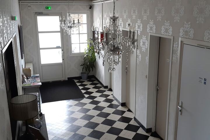Ballroom/Hall 58 of 66