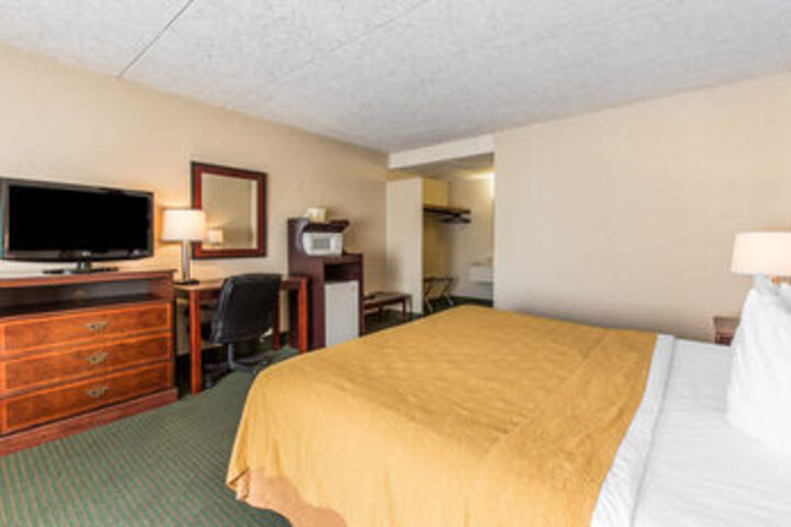 Room 7 of 15