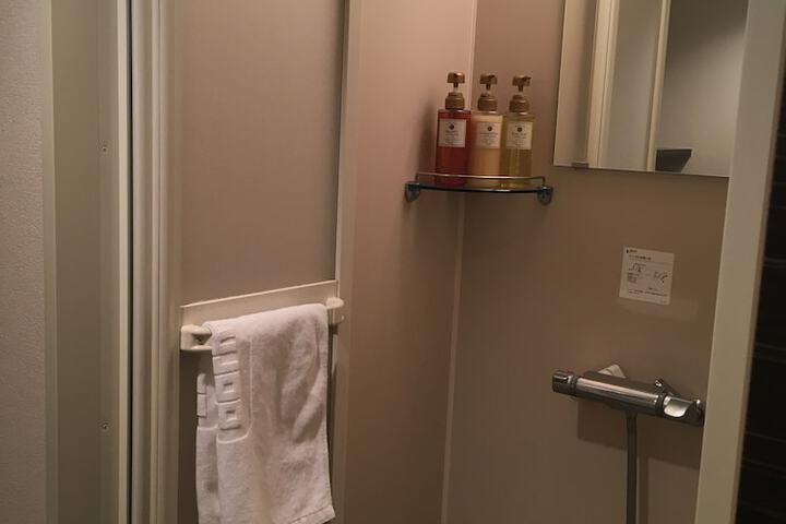 Room 19 of 66