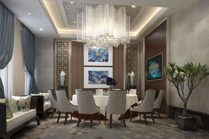 Lounge 17 of 27