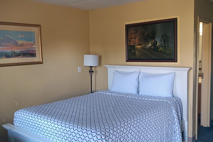 Room 18 of 26