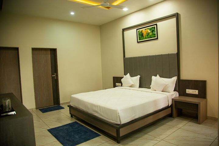 Room 3 of 23