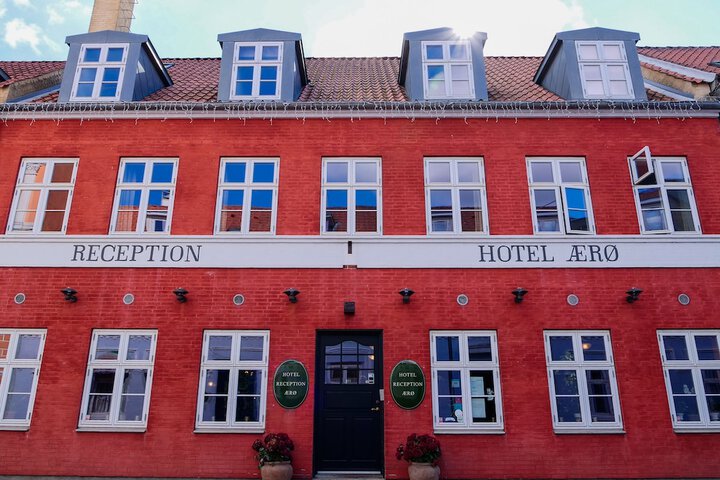 Hotel 193 of 214