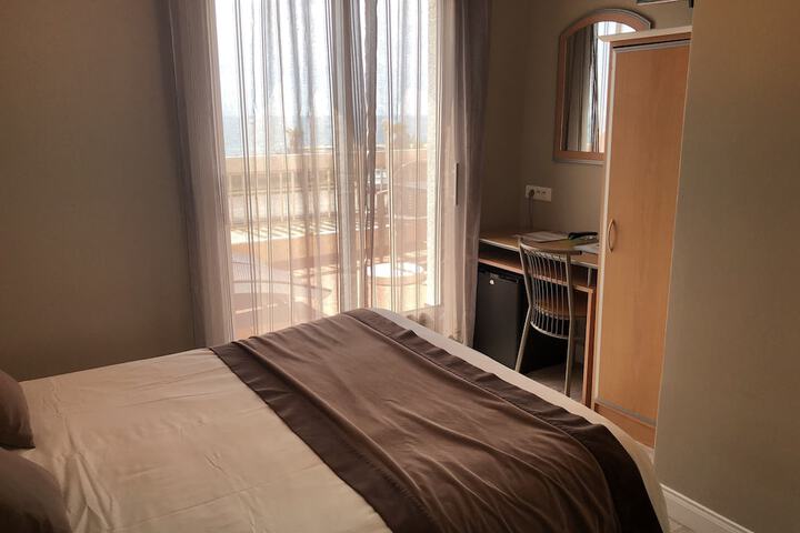 Room 7 of 40