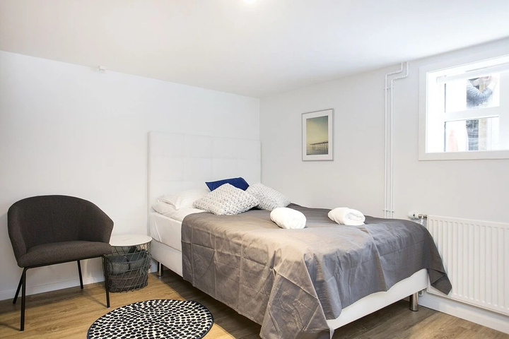 Room 5 of 15