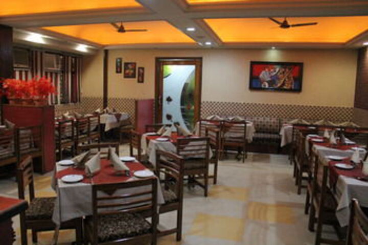 Dining 29 of 29