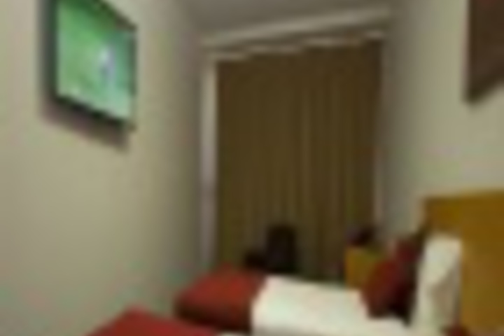Room 110 of 204