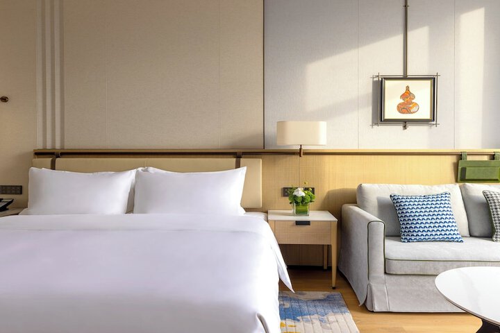 Room 17 of 57