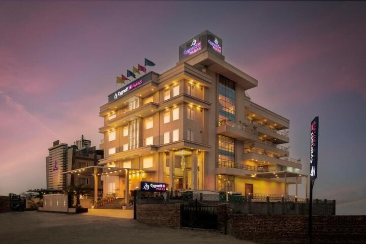 Hotel 47 of 48