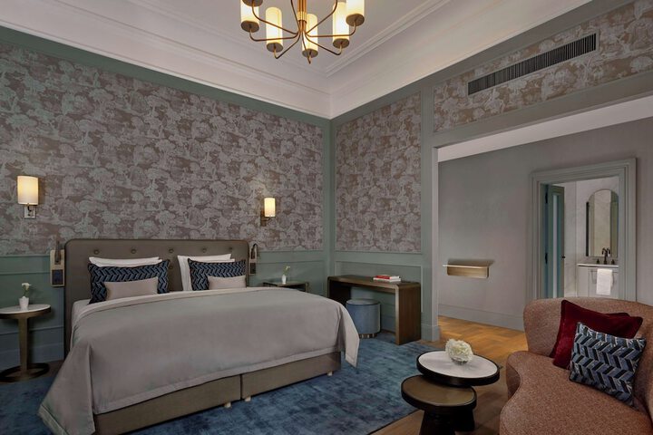 Room 13 of 111