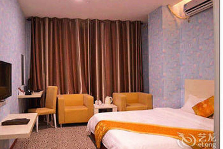 Room 52 of 71