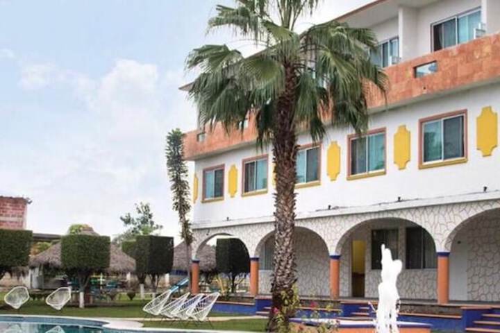 Hotel San Carlos Yautepec