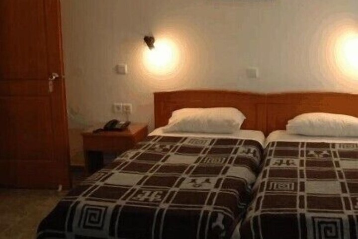 Room 15 of 47