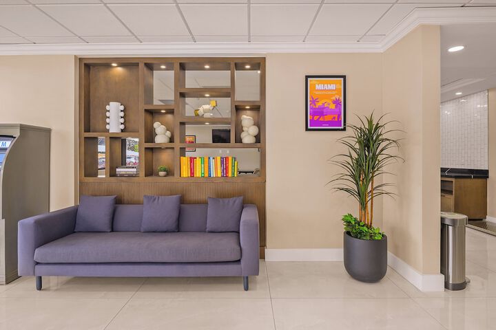 Entrance & Lobby