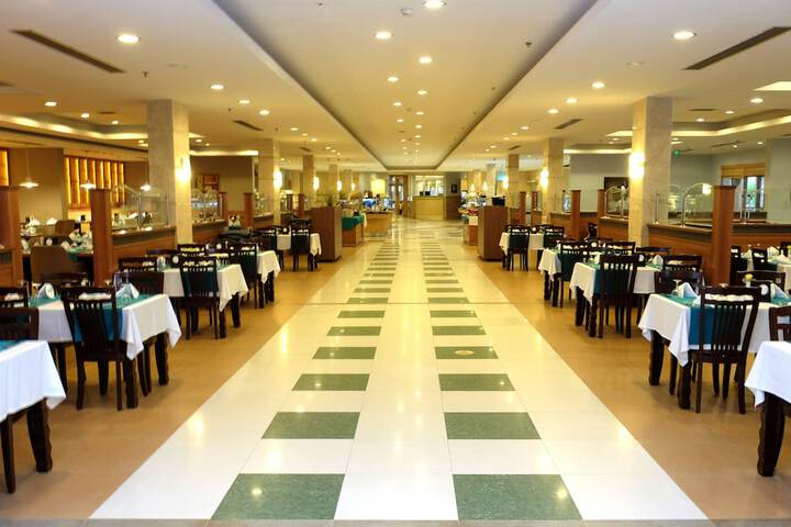Dining 142 of 202