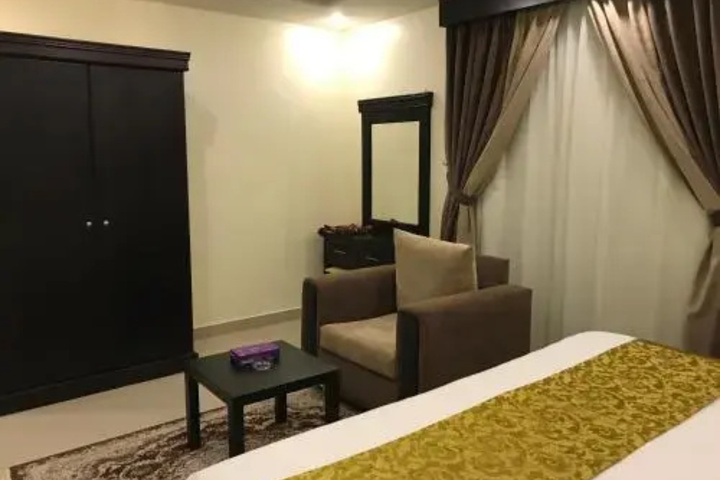 Room 14 of 20