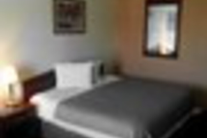 Room 17 of 48