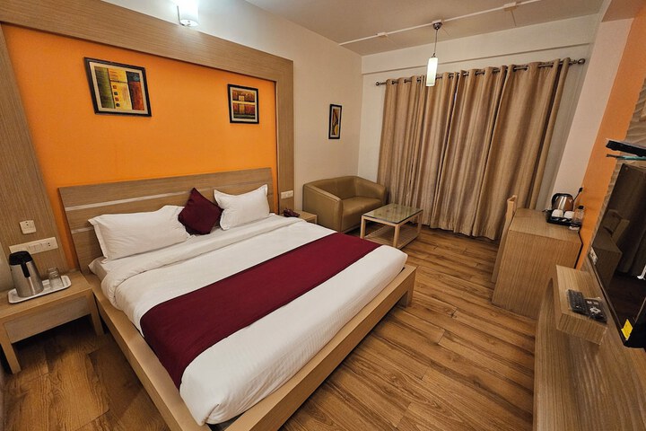 Room 8 of 23