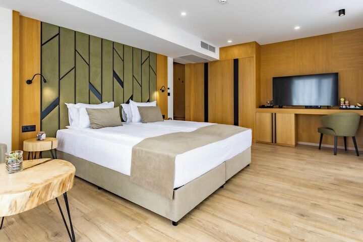 Natura All Seasons Boutique Hotel