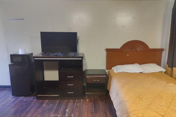 Room 3 of 13