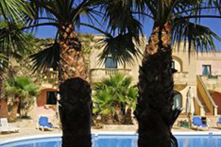 Pool 13 of 15
