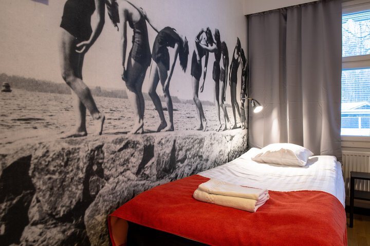 Room 7 of 44