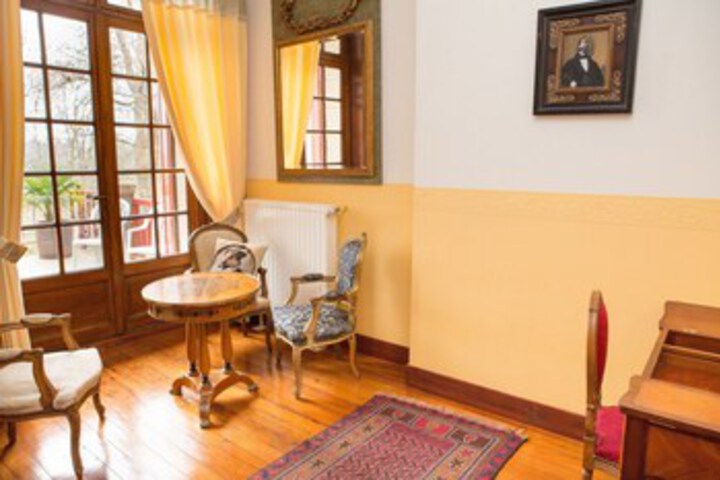 Room 21 of 40