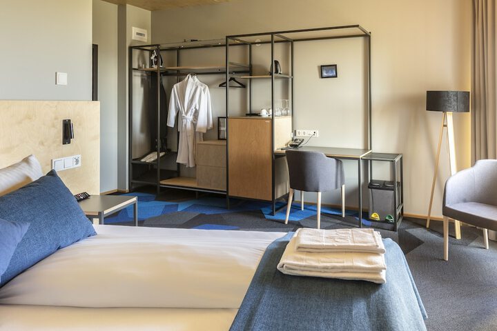 Room 30 of 131