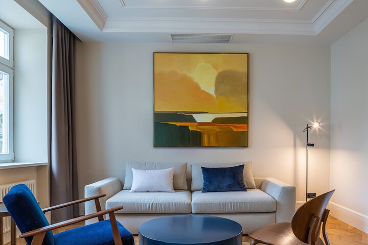 Room 48 of 90