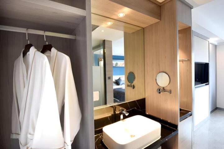 Chonpines Hotels·Xuwen Plaza Jinhui Tower